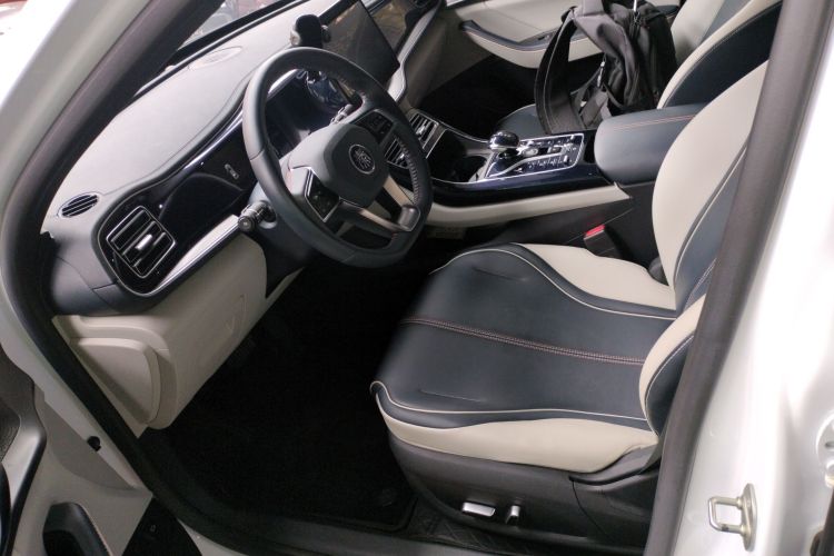 比亚迪 秦PLUS 2021款 DM-i 55KM 旗舰型中控内饰19