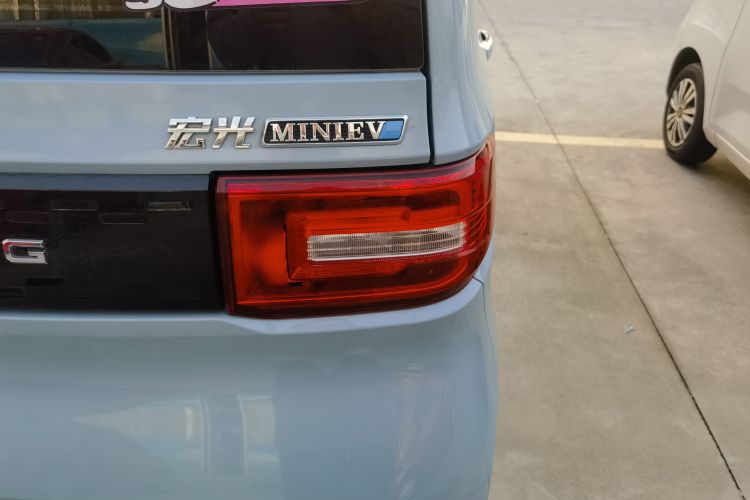 五菱汽车 宏光MINIEV 2022款 马卡龙臻享款 磷酸铁锂车身外观9