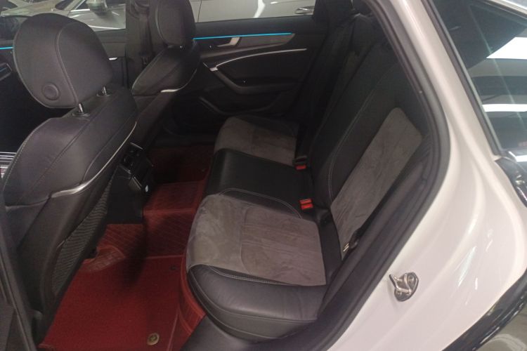 奥迪A6L 2021款 40 TFSI 豪华动感型中控内饰21