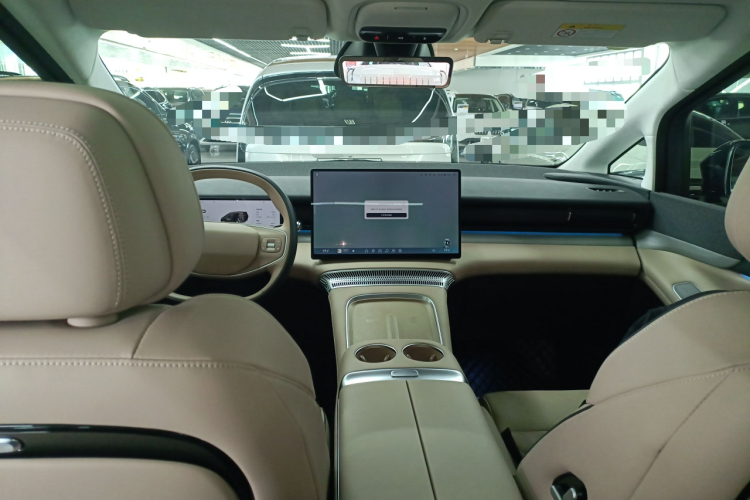 小鹏X9 2024款 610长续航Pro中控内饰12