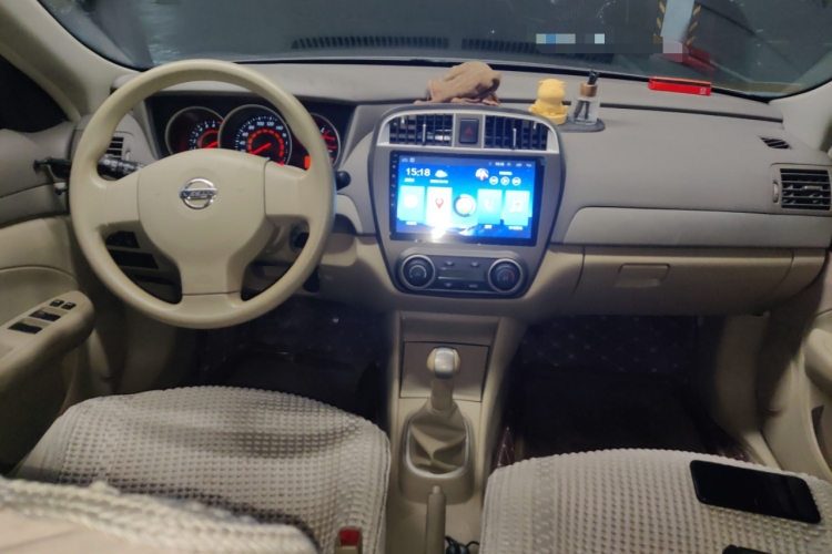 日产 轩逸 2018款 经典 1.6XE+ 手动领先版中控内饰12