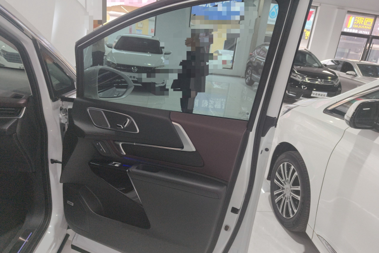 别克 世纪 2023款 2.0T 六座蕴世版中控内饰42