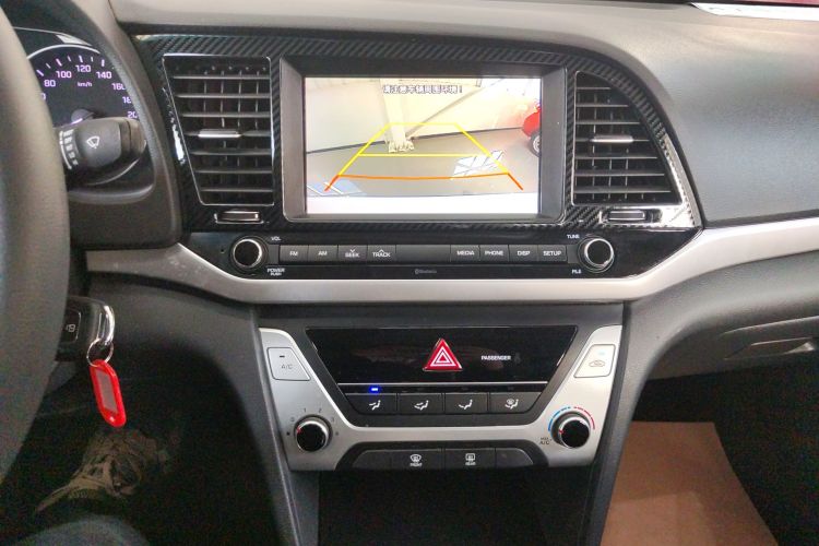 现代 领动 2016款 1.6L 自动智炫·精英型中控内饰16