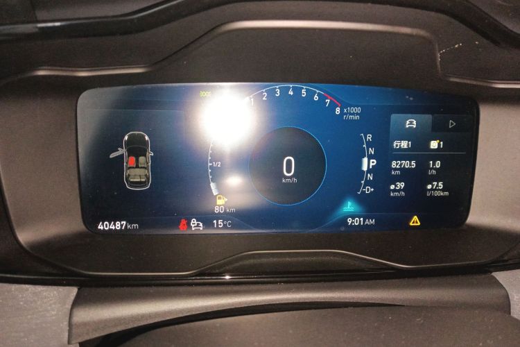 领克02 2021款 2.0TD 自动两驱耀 冠军版中控内饰14