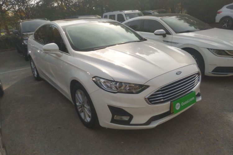 福特 蒙迪欧 2020款 EcoBoost 180 时尚型车身外观3