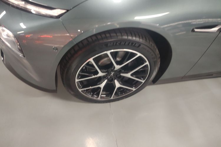 小鹏P7 2023款 P7i 702 Pro车身外观6007