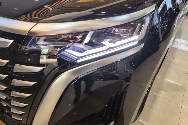 腾势D9 2024款 DM-i 1050 尊享型局部细节36