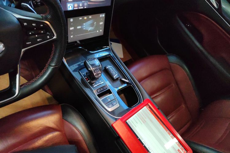 广汽传祺 传祺GS4 PLUS 2022款 390T 自动星际版中控内饰18