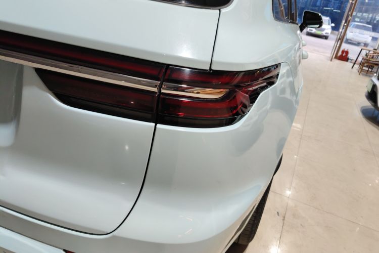 理想汽车 理想ONE 2021款 增程6座版车身外观9