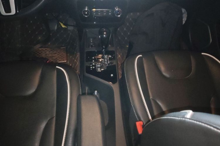 江汽集团 瑞风S2 2015款 1.5L CVT豪华智能型中控内饰18