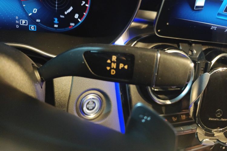 奔驰C级 2020款 C 200 L 时尚型运动版中控内饰18