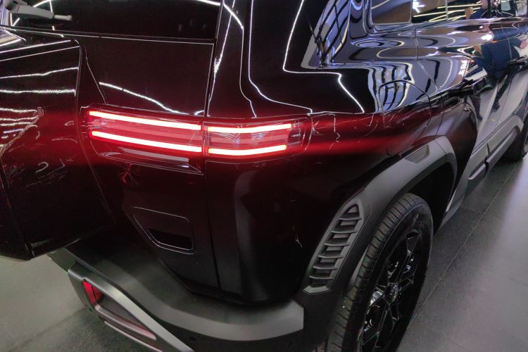 方程豹 钛3 2025款 501KM 后驱智驾Max版车身外观9