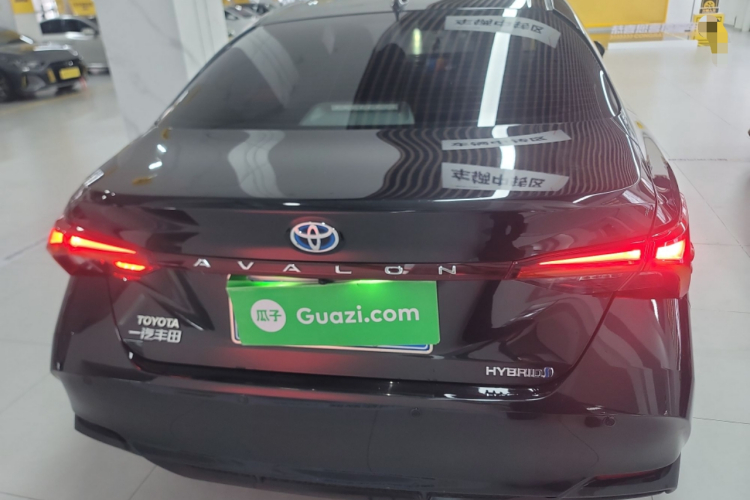 丰田 亚洲龙 2023款 双擎 2.5L 进取版车身外观6