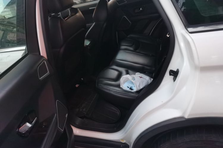 陆风X7 2015款 2.0T 全景尊贵版中控内饰7004