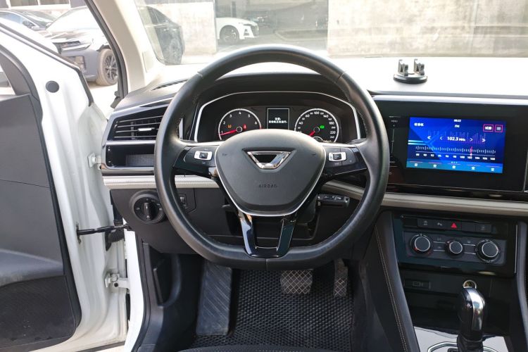 捷达VS7 2023款 280TSI 自动进取版中控内饰13