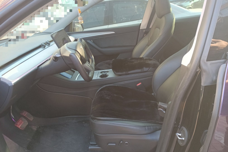 特斯拉 Model Y 2023款 长续航全轮驱动版局部细节19