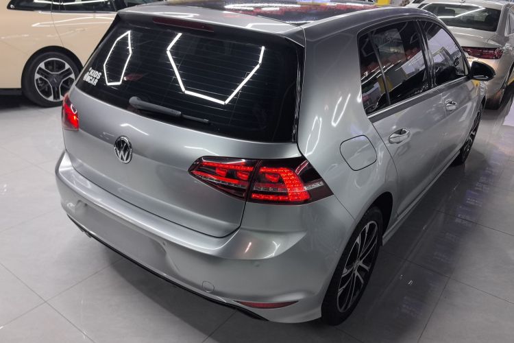 大众 高尔夫 2016款 1.4TSI 自动R-Line车身外观7