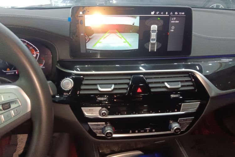 宝马5系 2022款 改款二 525Li M运动套装局部细节16