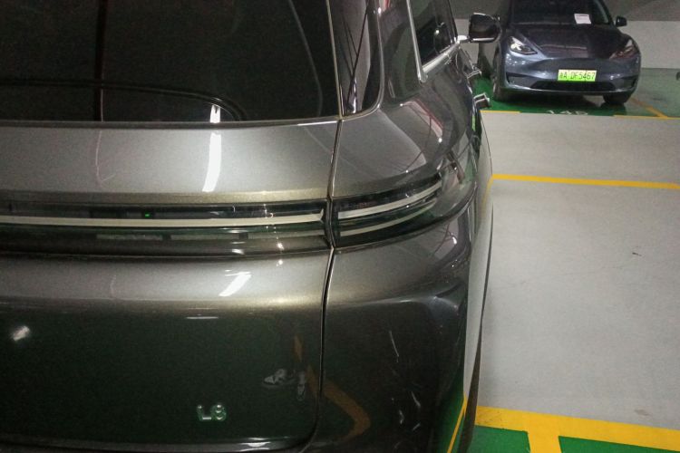 理想汽车 理想L8 2023款 Pro车身外观9