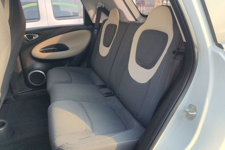 五菱汽车 五菱缤果 2023款 203km 轻享款中控内饰7004