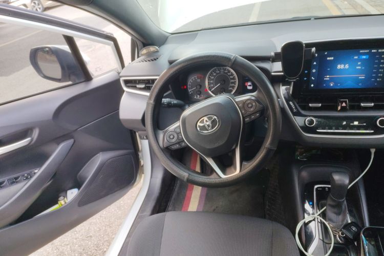 丰田 雷凌 2021款 185T CVT豪华版中控内饰13