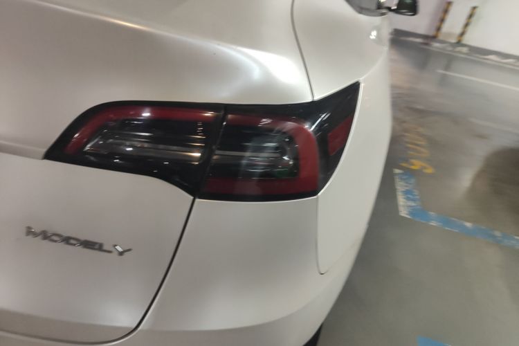 特斯拉 Model Y 2022款 改款 后轮驱动版车身外观6002