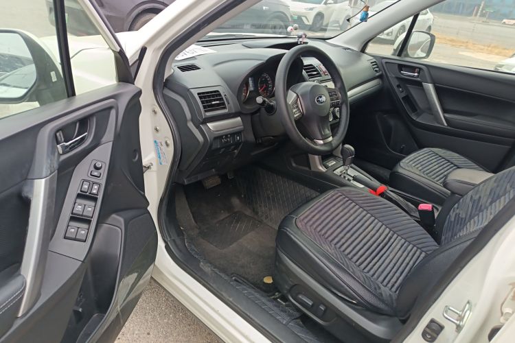 斯巴鲁 森林人 2014款 2.0i 自动豪华版中控内饰20