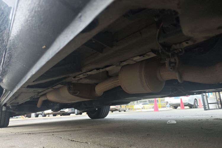 奔驰 威霆 2021款 2.0T 精英版 7座局部细节9001