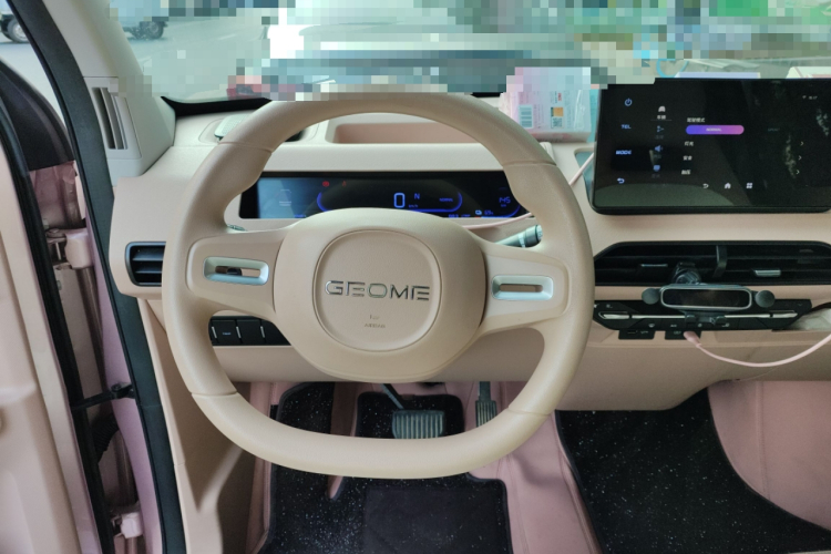 吉利银河 2023款 熊猫mini 200km 耐力熊中控内饰13