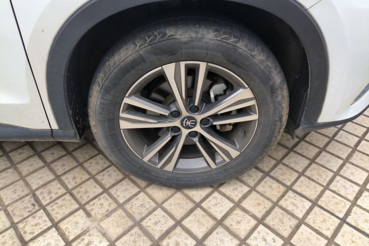 比亚迪 宋Pro 2019款 1.5T 自动豪华型车身外观10