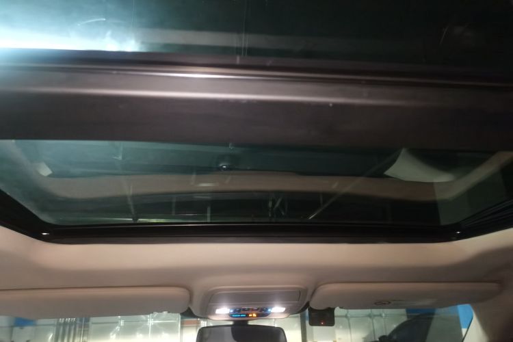 福特 探险者 2020款 EcoBoost 285 四驱风尚版 6座中控内饰22