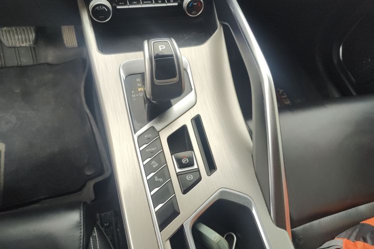 吉利汽车 缤越 2019款 260T DCT骑士 国VI中控内饰18