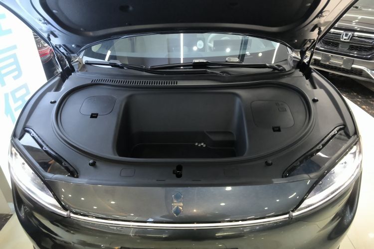 鸿蒙智行 智界R7 2024款 纯电 802km Max机舱底盘24