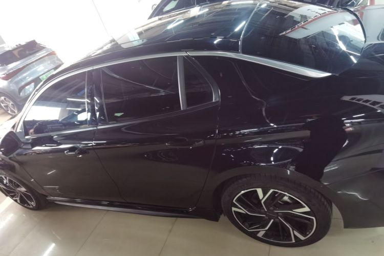 领克03 2023款 2.0TD DCT劲Plus车身外观4