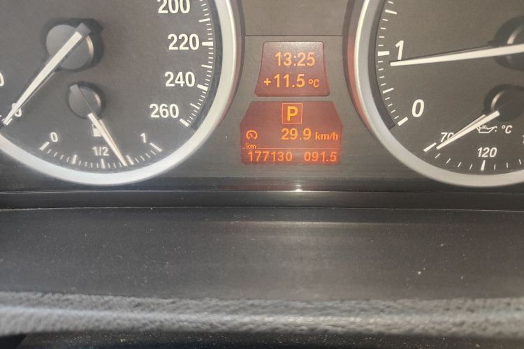 宝马X6 2014款 xDrive35i 运动型中控内饰15