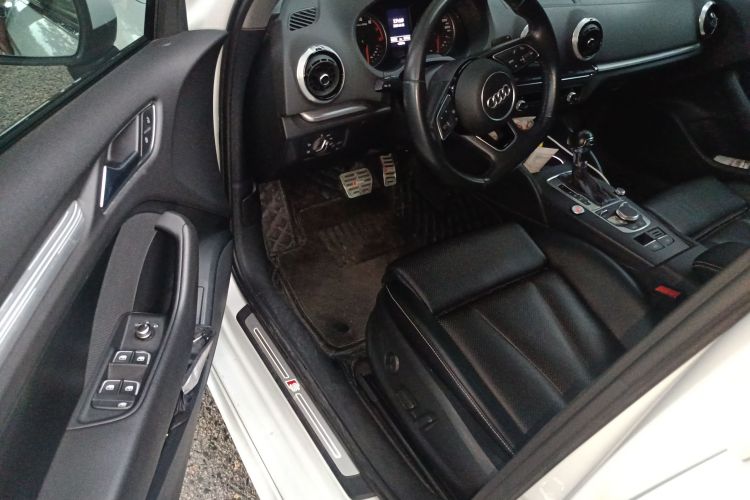 奥迪A3 2019款 Limousine 40 TFSI 运动型 国VI中控内饰7003