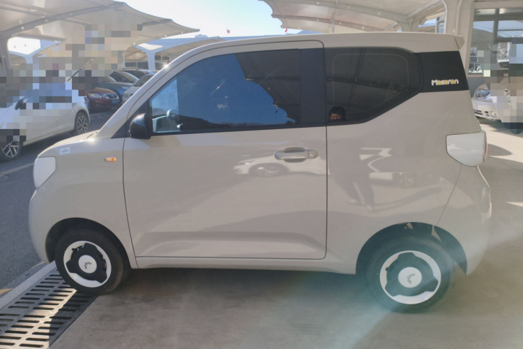 五菱汽车 宏光MINIEV 2024款 第三代 215km 青春版车身外观4