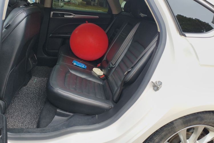 福特 蒙迪欧 2017款 EcoBoost 180 时尚型中控内饰21