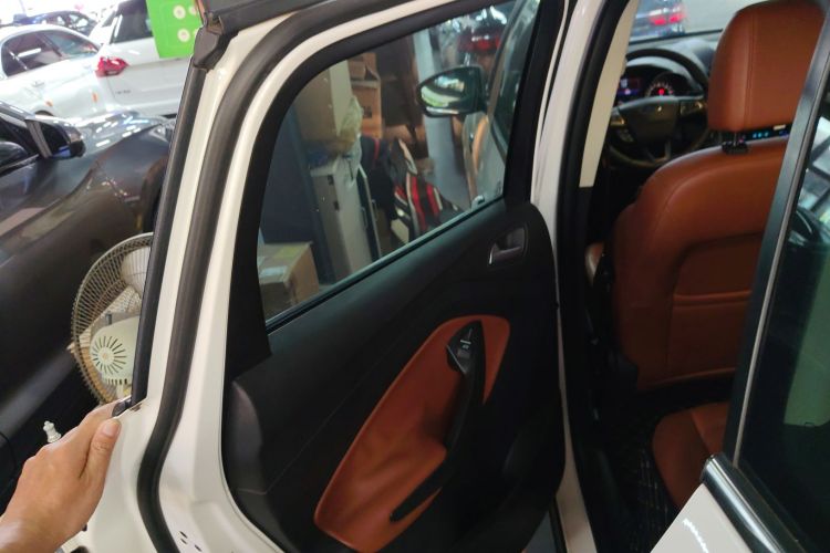 福特 翼虎 2018款 EcoBoost 180 两驱Cognac特别版中控内饰7008