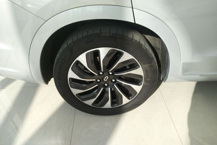 鸿蒙智行 问界M7 2024款 1.5T 后驱Plus版 6座车身外观6008