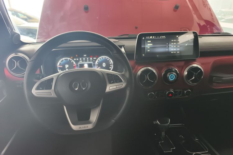 北京BJ40 2019款 2.0T 自动四驱城市猎人版旗舰型 国V中控内饰13