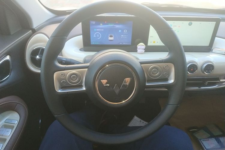 五菱汽车 五菱缤果 2023款 333km 悦享款中控内饰13