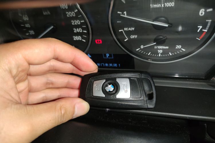 宝马1系(进口) 2015款 118i 领先型中控内饰7001