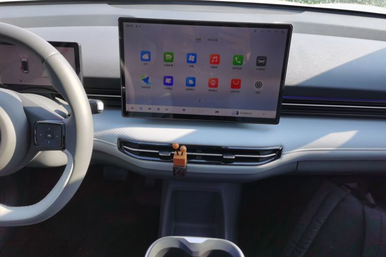 奔腾 悦意03 2025款 445km 欢悦版局部细节16