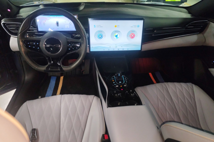 比亚迪 海豹 2022款 700km 长续航后驱版中控内饰16