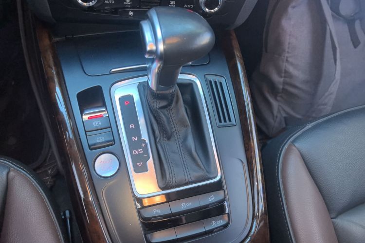 奥迪Q5 2017款 Plus 40 TFSI 技术型局部细节18