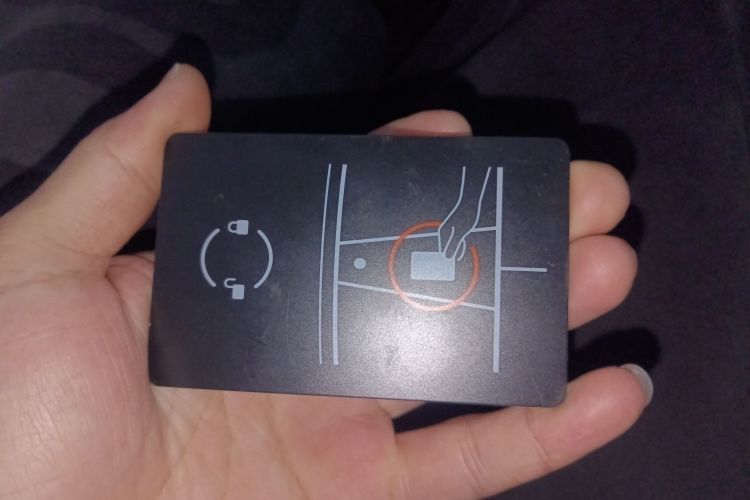 特斯拉 Model Y 2024款 长续航全轮驱动版中控内饰7001