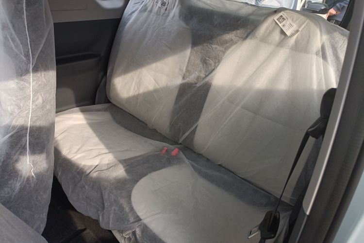 吉利银河 2025款 210km 熊猫卡丁中控内饰21