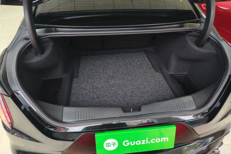 凯迪拉克CT4 2021款 28T 风尚型机舱底盘23