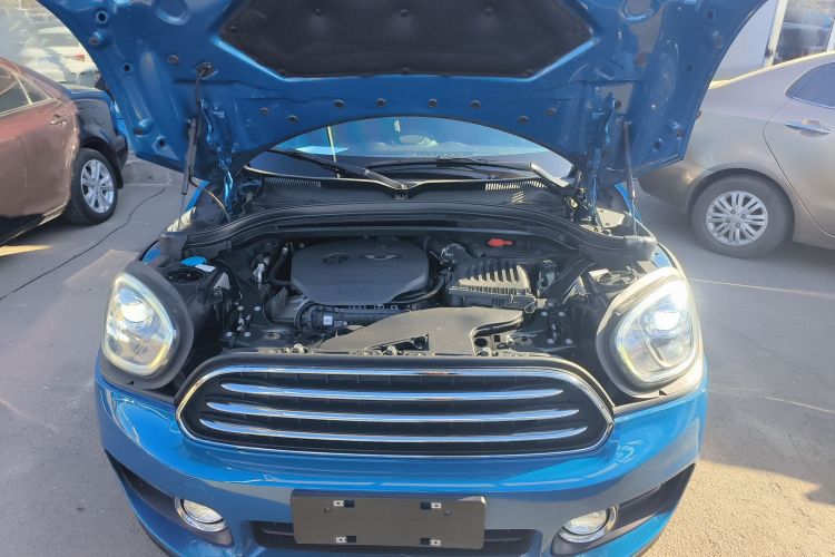 MINI Countryman 2017款 1.5T COOPER ALL4机舱底盘24